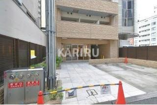 ラクラス長堀橋のエントランス