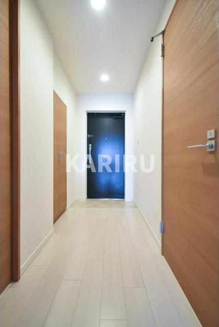 ラクラス長堀橋の玄関