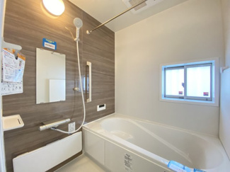 【浴室】 | 八重瀬町世名城（全3棟） | ※同仕様写真です