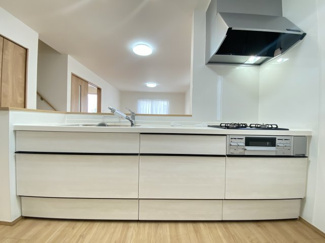 【キッチン】 | 八重瀬町世名城（全3棟） | ※同仕様写真です