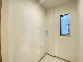 【ランドリースペース】 | 八重瀬町世名城（全3棟） | ※同仕様写真です