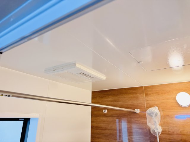 松戸市常盤平４丁目新築戸建【常盤平第二小学校：7分】の冷暖房・空調設備|雨の日も安心の浴室乾燥機つき