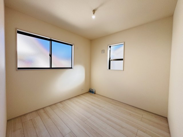 松戸市常盤平４丁目新築戸建【常盤平第二小学校：7分】の洋室|4.75帖洋室