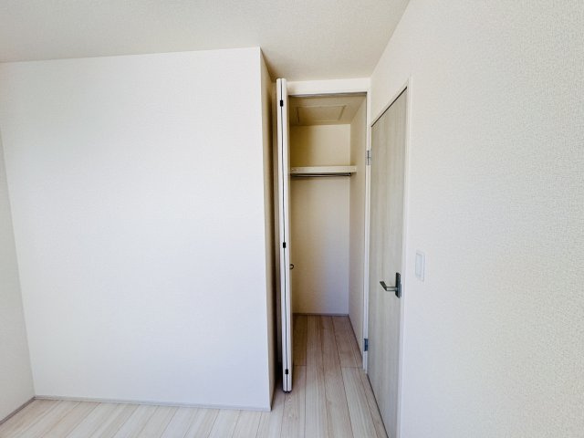 松戸市常盤平４丁目新築戸建【常盤平第二小学校：7分】の収納|4.75帖洋室収納