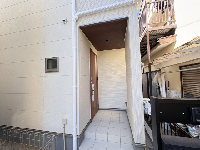松戸市常盤平４丁目新築戸建【常盤平第二小学校：7分】のエントランス|エントランス・玄関ポーチ