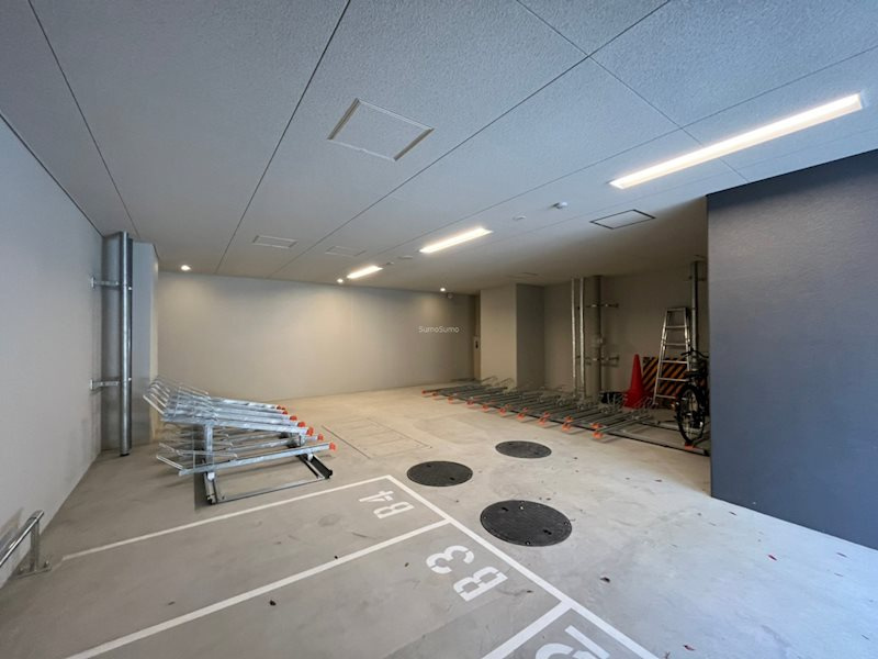 エステムコート堺筋本町の駐車場|駐車場に車を止められます