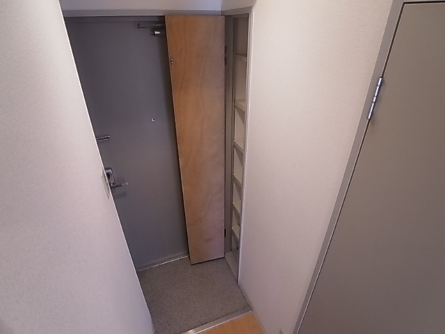 神戸市長田区久保町３丁目の賃貸マンションの玄関|シューズボックス付玄関