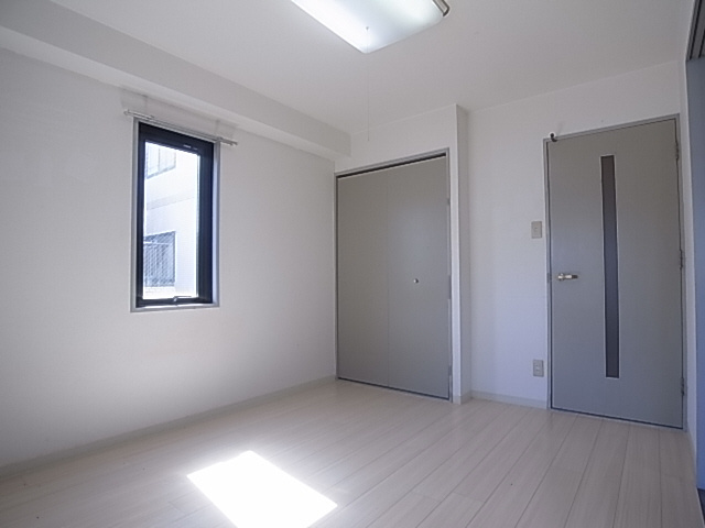 神戸市長田区久保町３丁目の賃貸マンションの内装|洋室