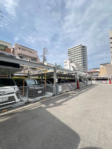 エステムコート国香通の駐車場