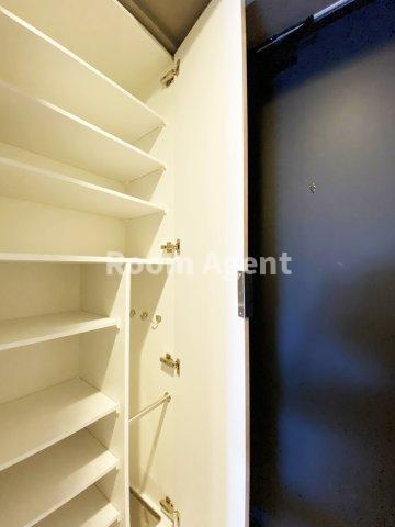 エステムコート名古屋新栄Ⅵ アートテラスの玄関