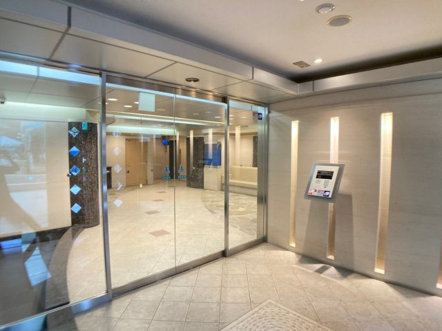 エステムコート天神橋のエントランス|建物の内部です