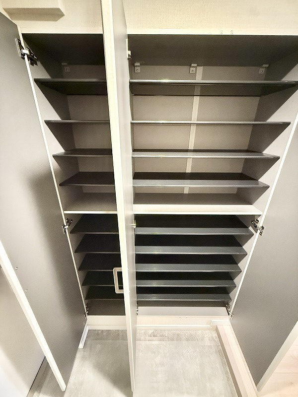 イニシア墨田押上　5階　リ　フォーム済の玄関