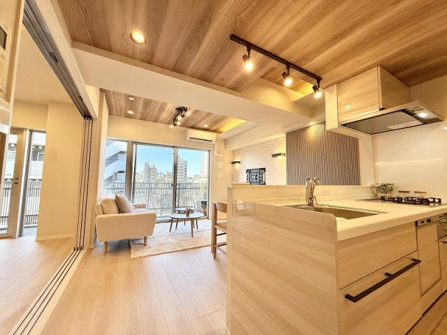 イニシア墨田押上　5階　リ　フォーム済の居間・リビング