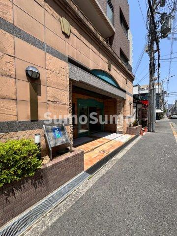 エステムコート南堀江シティライフのエントランス|落ち着いたエントランスです