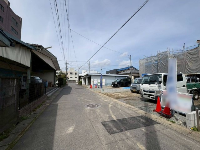 リーブルガーデン　岐阜市南鶉　全2区画分譲の前面道路含む現地写真|「現地（2026年4月6日）撮影」　
■前面道路　
■ヤマダ不動産　株式会社リライフ