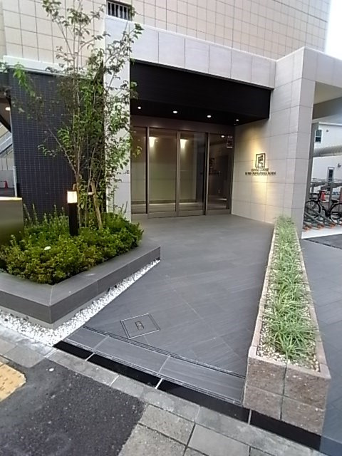 エステムコート神戸大倉山公園のエントランス