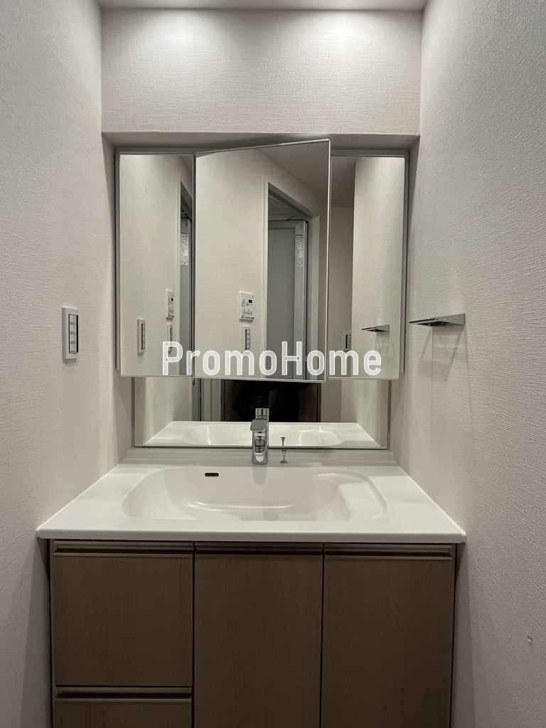 サンライズ茅場町のエントランス