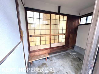 【玄関】 | 尼崎市金楽寺町２丁目　オーナーチェンジ物件 | 広い玄関です♪※只今賃貸中です。賃貸前の画像です。