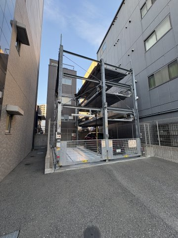 エステムコート神戸ハーバーランド前Ⅵピクシスの駐車場