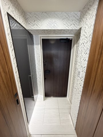 エスライズ西本町Ⅱの玄関
