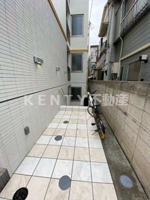 【エントランス】 | ジュリアス大森中 | 落ち着いたエントランスです