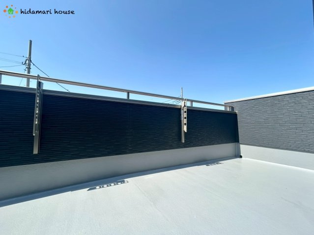 北本市下石戸下4期　新築戸建　グラファーレ01のバルコニー