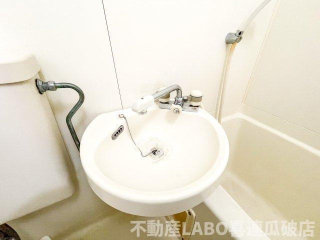 メゾンドソレイユ松野の洗面所