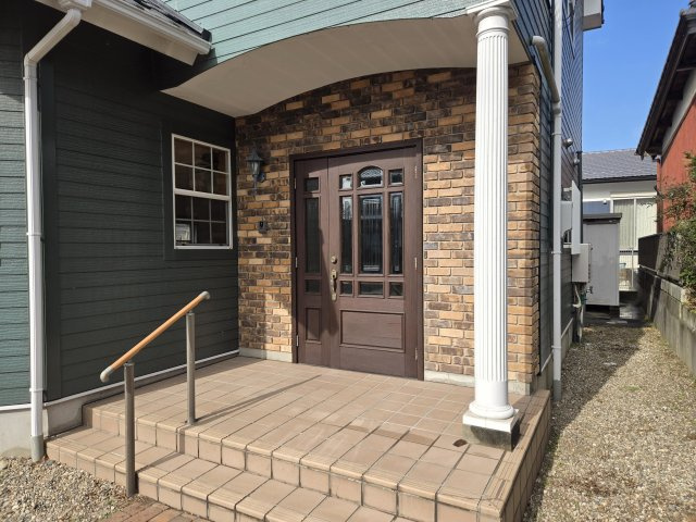 川島松倉の玄関