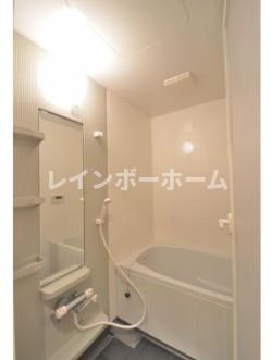 リヴェール市川C棟の浴室
