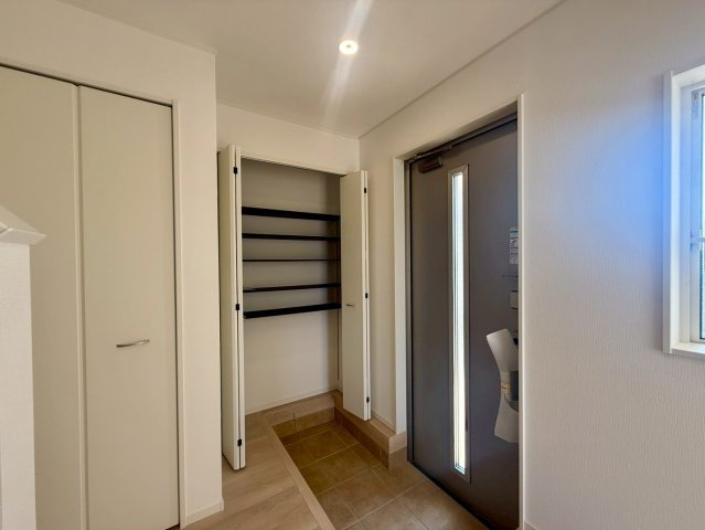 高知市種崎（新築）の玄関