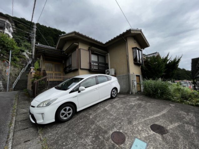熱海市　山手町の駐車場