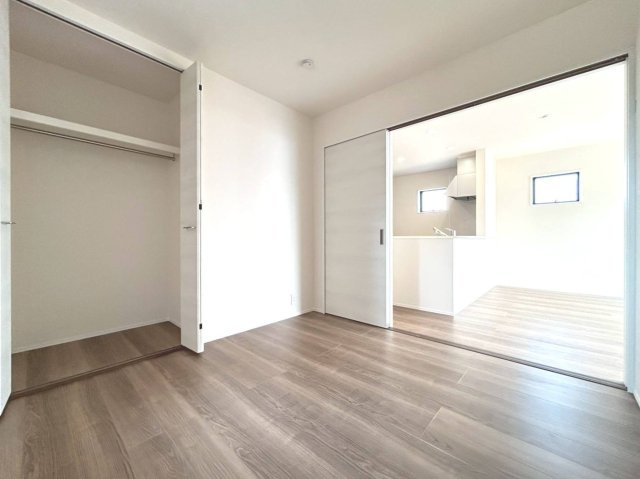 リーブルガーデン　一宮市北今　全1区画分譲の和室|一室あると便利な和室は、ご来客時はもちろん、お子様のお昼寝や遊び場、寝室としてもご利用いただけます。
日本の伝統を引き継ぐ、畳のお部屋は癒しの空間となっています。