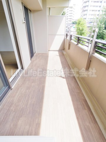 東村山市萩山町３丁目の賃貸マンションのバルコニー