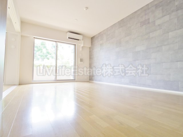 東村山市萩山町３丁目の賃貸マンションの居間・リビング