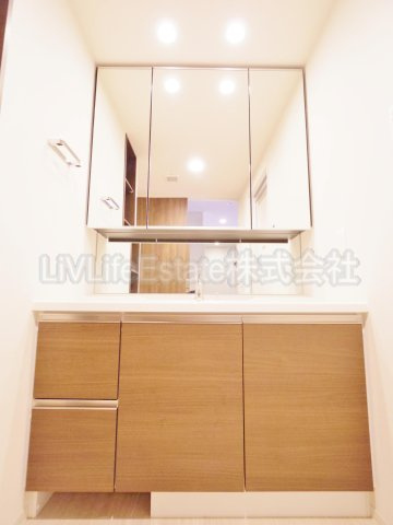 東村山市萩山町３丁目の賃貸マンションの洗面所