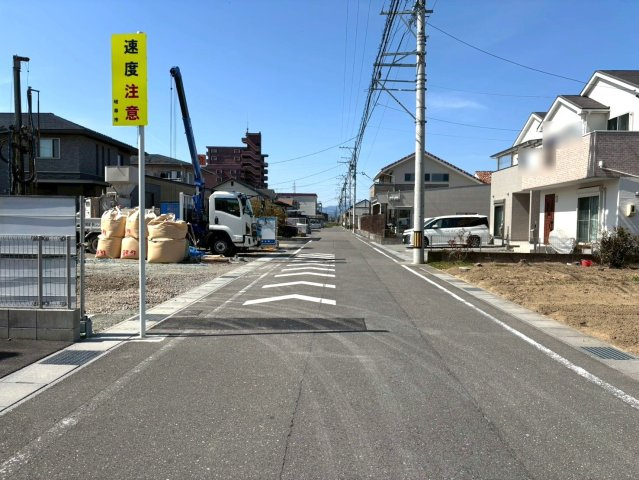 リーブルガーデン　岐阜市河渡　全5区画分譲の前面道路含む現地写真|「現地（2026年2月3日）撮影」　
■前面道路　
■ヤマダ不動産　株式会社リライフ