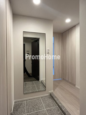 サンライズ茅場町の玄関