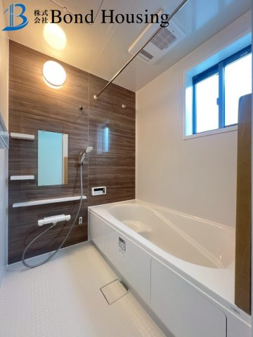 「明石駅徒歩12分」「駐車3台可」材木町　限定1棟の浴室