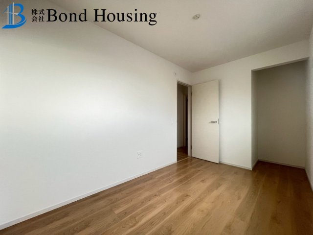 「明石駅徒歩12分」「駐車3台可」材木町　限定1棟の洋室