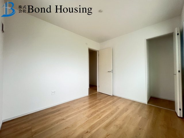 「明石駅徒歩12分」「駐車3台可」材木町　限定1棟の洋室