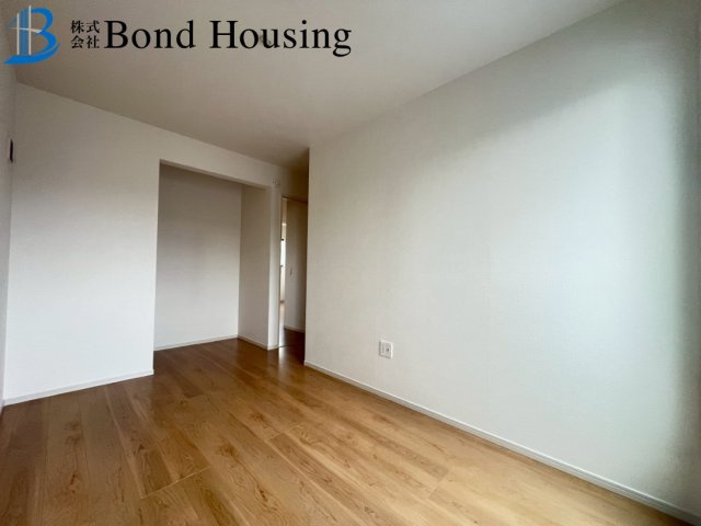 「明石駅徒歩12分」「駐車3台可」材木町　限定1棟の洋室