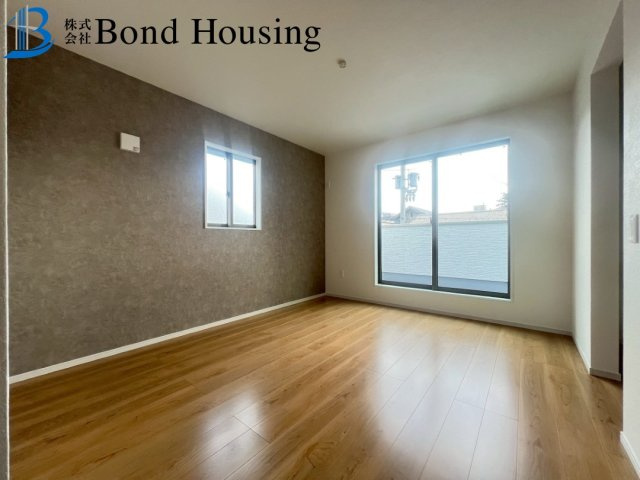 「明石駅徒歩12分」「駐車3台可」材木町　限定1棟の洋室