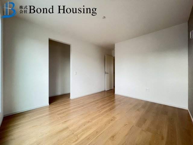 「明石駅徒歩12分」「駐車3台可」材木町　限定1棟の洋室