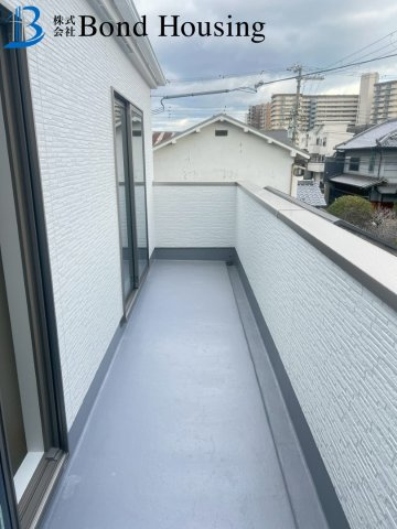 「明石駅徒歩12分」「駐車3台可」材木町　限定1棟のバルコニー