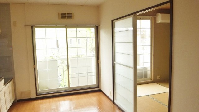 グラーツ西治の居間・リビング|ダイニング６帖