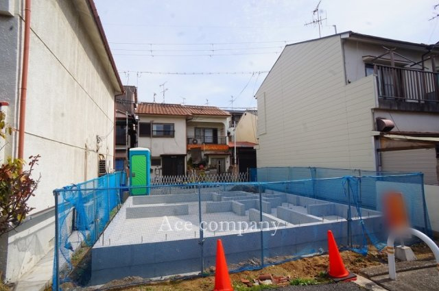 【前面道路含む現地写真】 | 八尾市山城町3丁目 | 両面道路☆【道路：東側幅員4ｍ、西側幅員4ｍ】