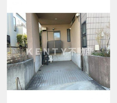 【駐車場】 | 東雪谷住宅 | 駐車場があるので、車を買う予定の方も安心です