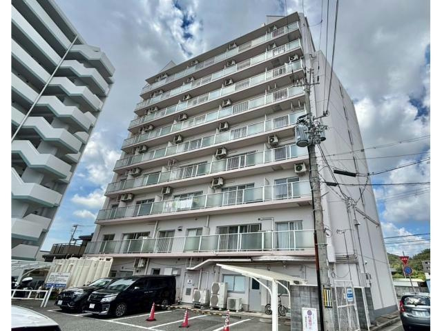 ファーストイン英賀保駅前の外観