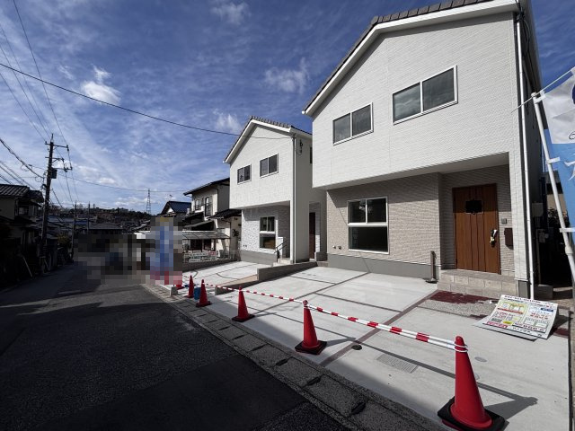 新築戸建　亀崎2丁目の前面道路含む現地写真