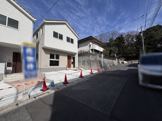 新築戸建　亀崎2丁目の前面道路含む現地写真